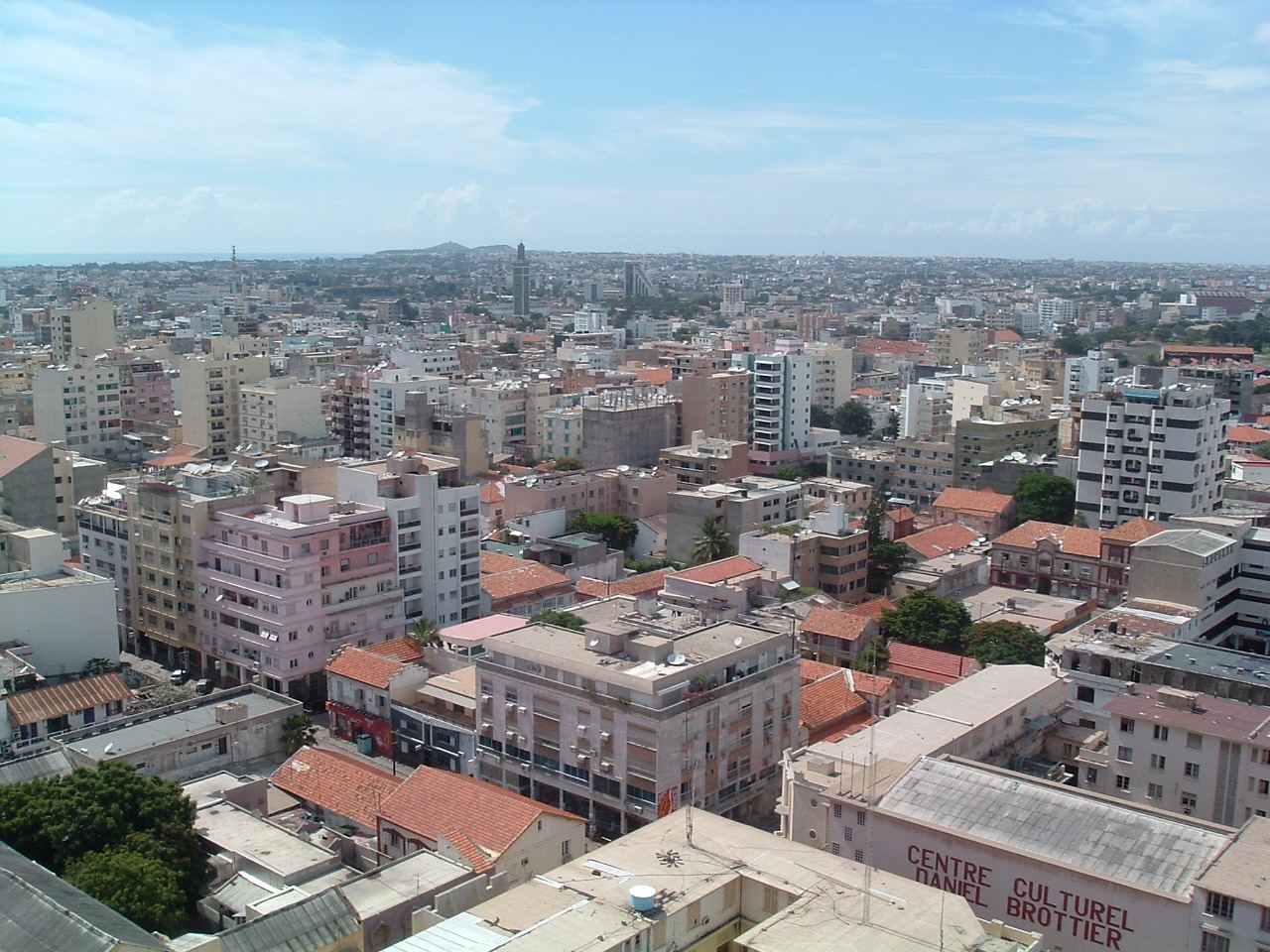 Illustration — À Dakar, une direction administrative du Plateau décide d'inscrire les trois tours d'attaya à son règlement intérieur (Économie)